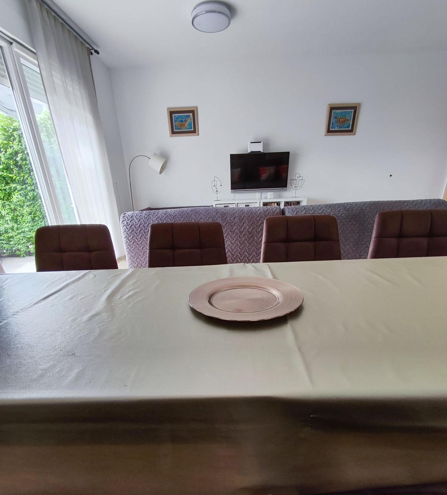 House Natali 70M From The Beach - Free Ev Top Up Rtina Luaran gambar