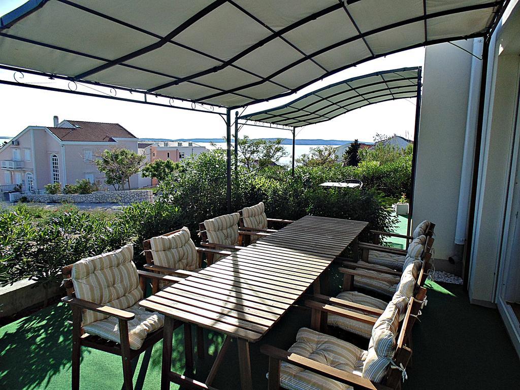 House Natali 70M From The Beach - Free Ev Top Up Rtina Luaran gambar