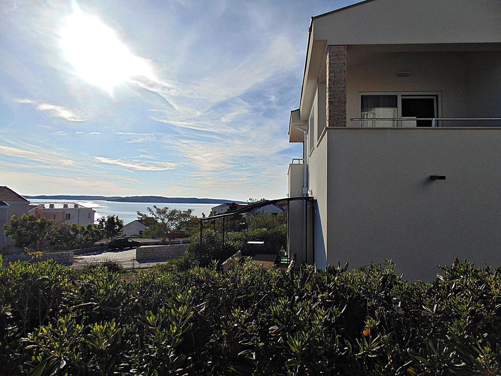 House Natali 70M From The Beach - Free Ev Top Up Rtina Luaran gambar