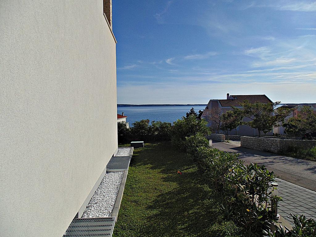 House Natali 70M From The Beach - Free Ev Top Up Rtina Luaran gambar