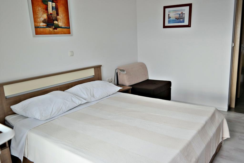 House Natali 70M From The Beach - Free Ev Top Up Rtina Luaran gambar