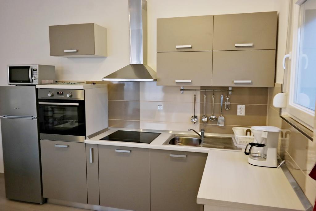 House Natali 70M From The Beach - Free Ev Top Up Rtina Luaran gambar