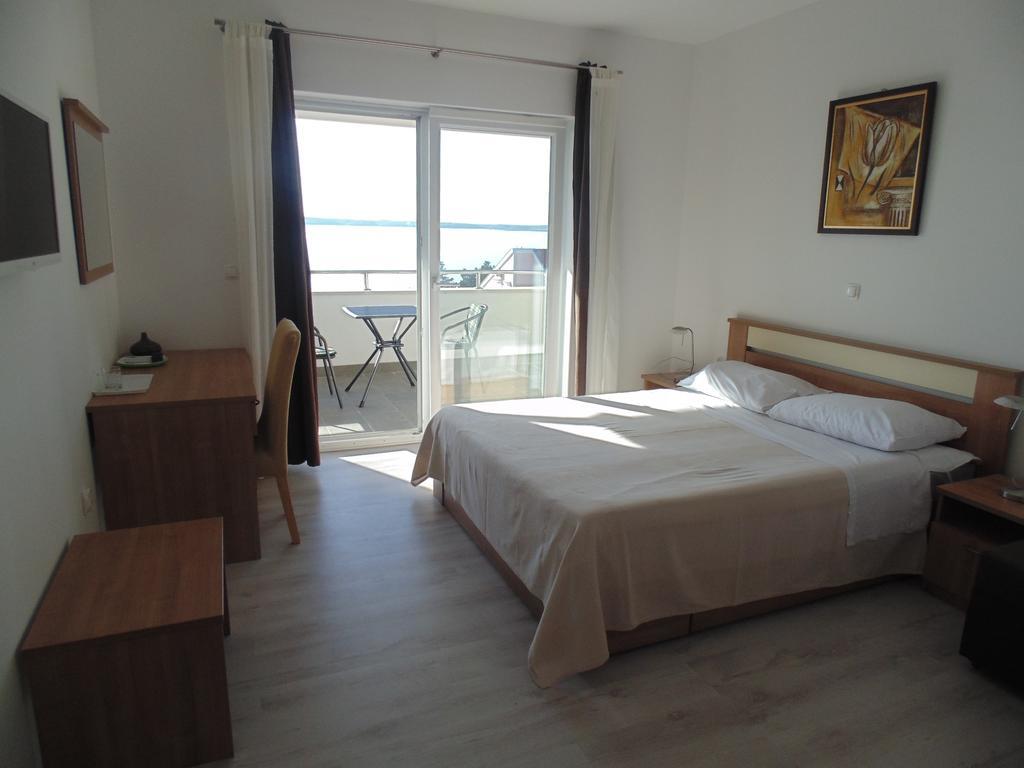House Natali 70M From The Beach - Free Ev Top Up Rtina Luaran gambar