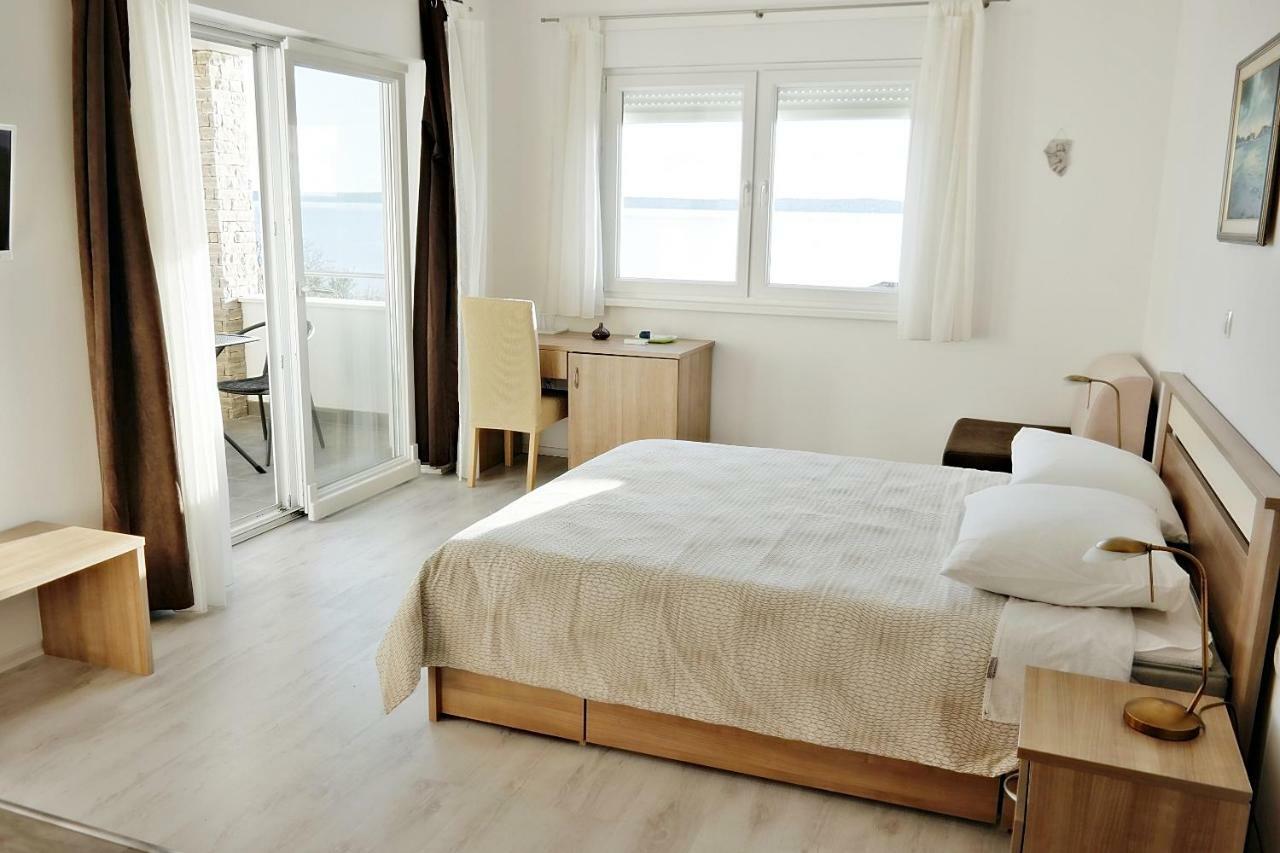 House Natali 70M From The Beach - Free Ev Top Up Rtina Luaran gambar
