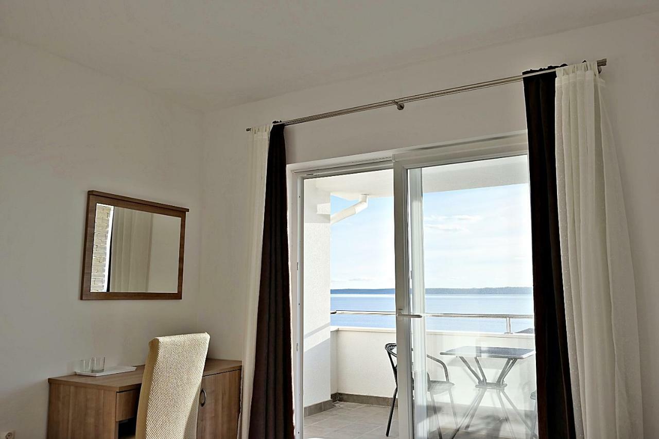 House Natali 70M From The Beach - Free Ev Top Up Rtina Luaran gambar