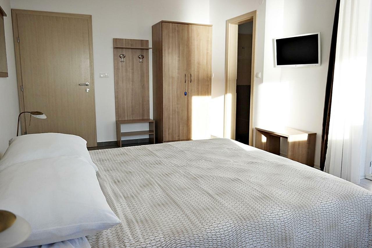 House Natali 70M From The Beach - Free Ev Top Up Rtina Luaran gambar