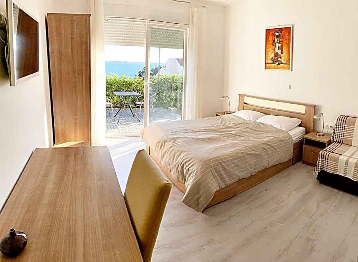 House Natali 70M From The Beach - Free Ev Top Up Rtina Luaran gambar